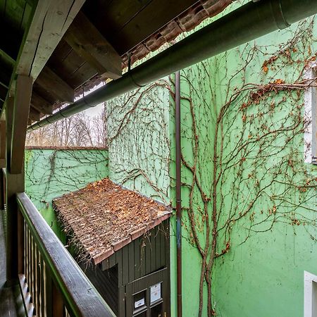Rodinny Hotel Myslivna Trebon Exterior photo