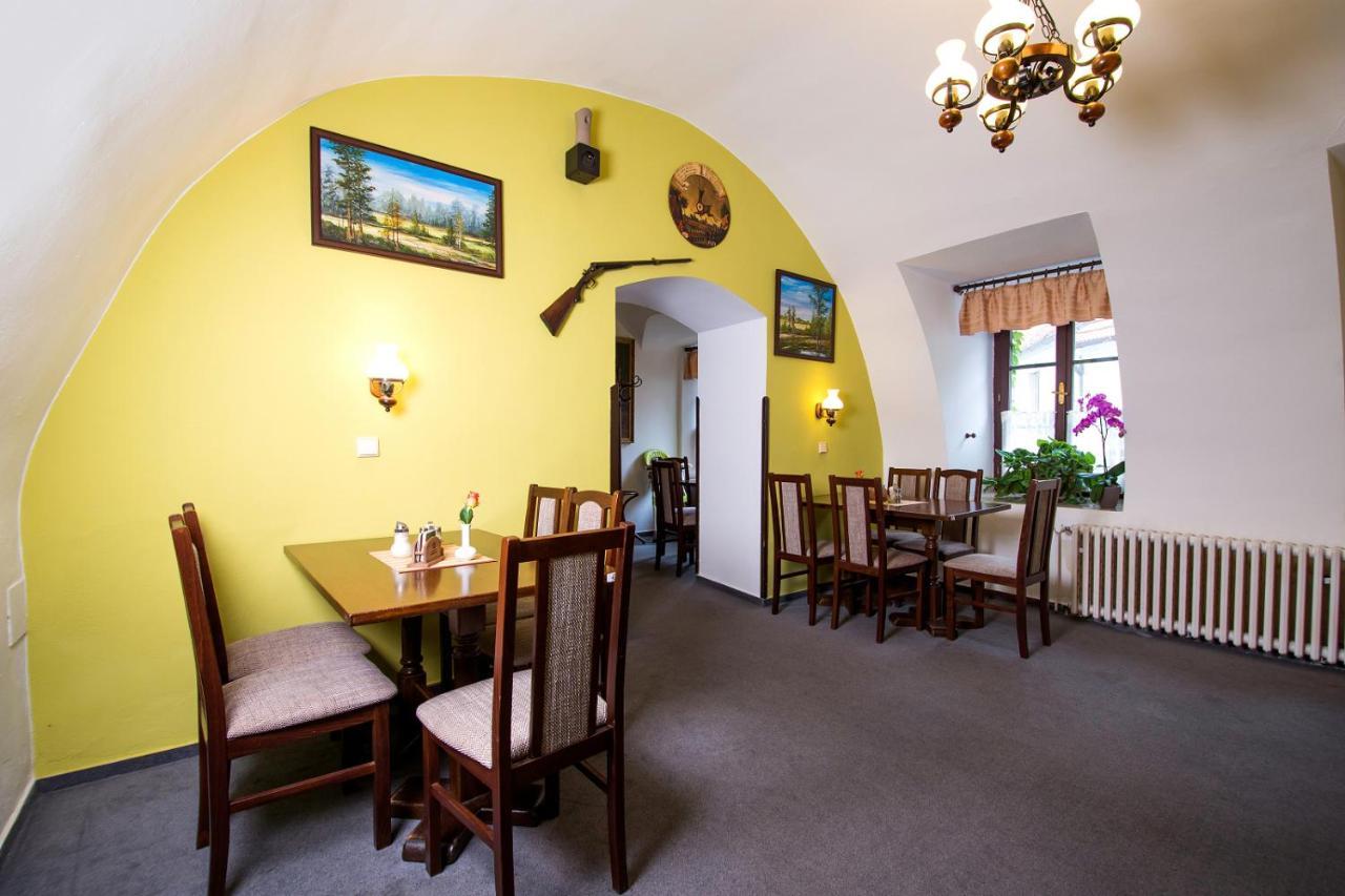 Rodinny Hotel Myslivna Trebon Exterior photo